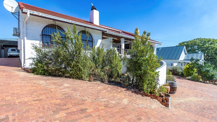 4 Bedroom Property for Sale in Riebeek Kasteel Western Cape